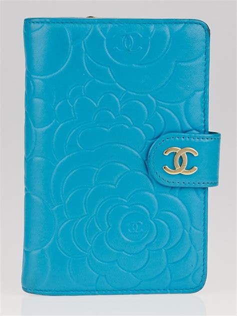 chanel camellia zip pocket wallet|Chanel wallet on chain measurements.